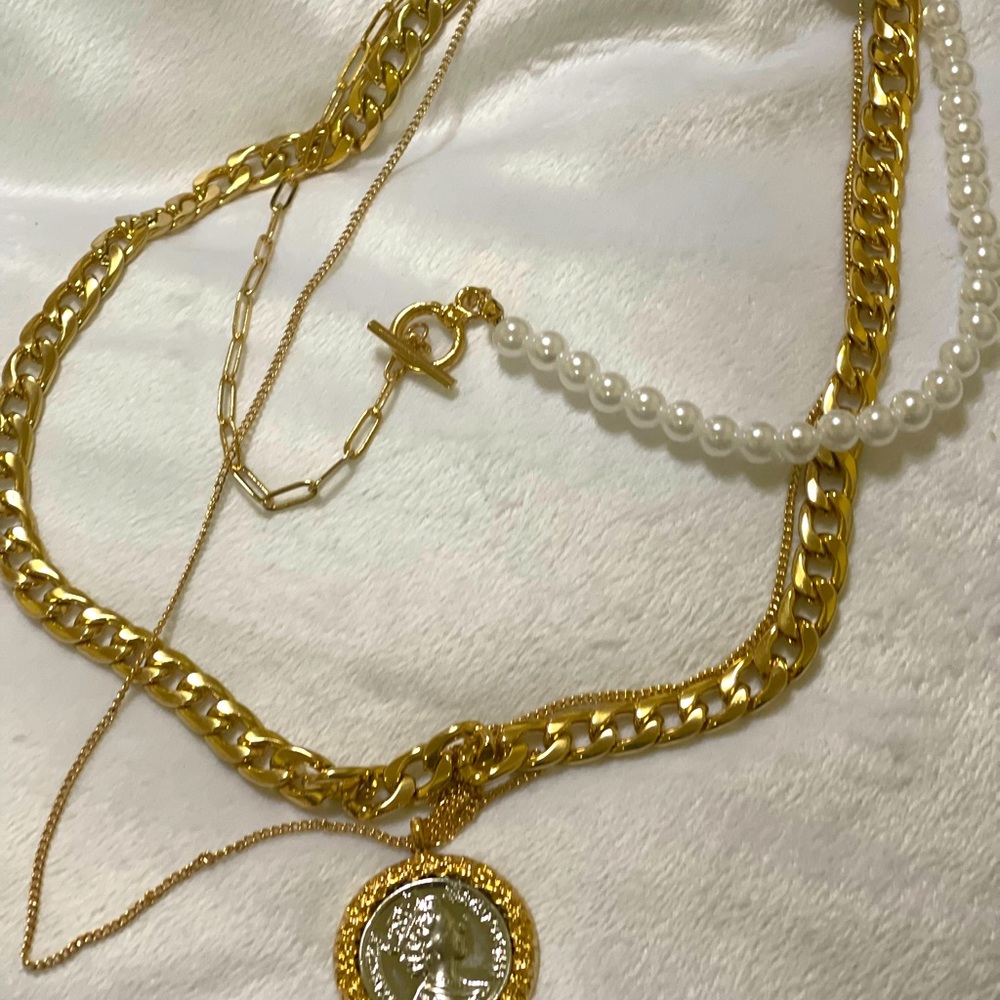 Women necklace